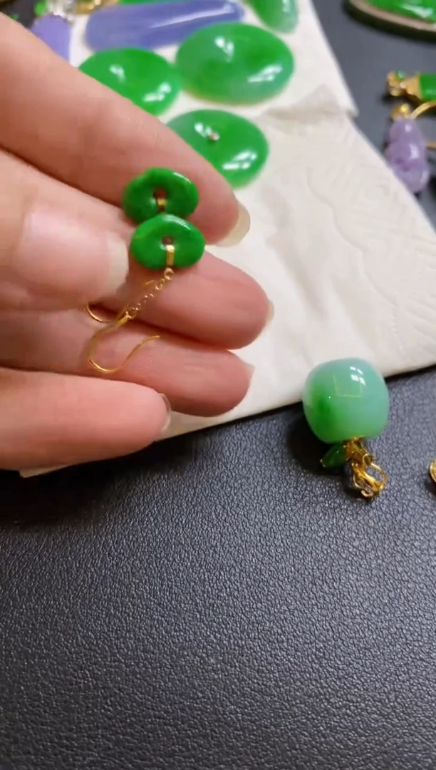 【闪购商品】翡翠颈饰18K金镶嵌耳饰