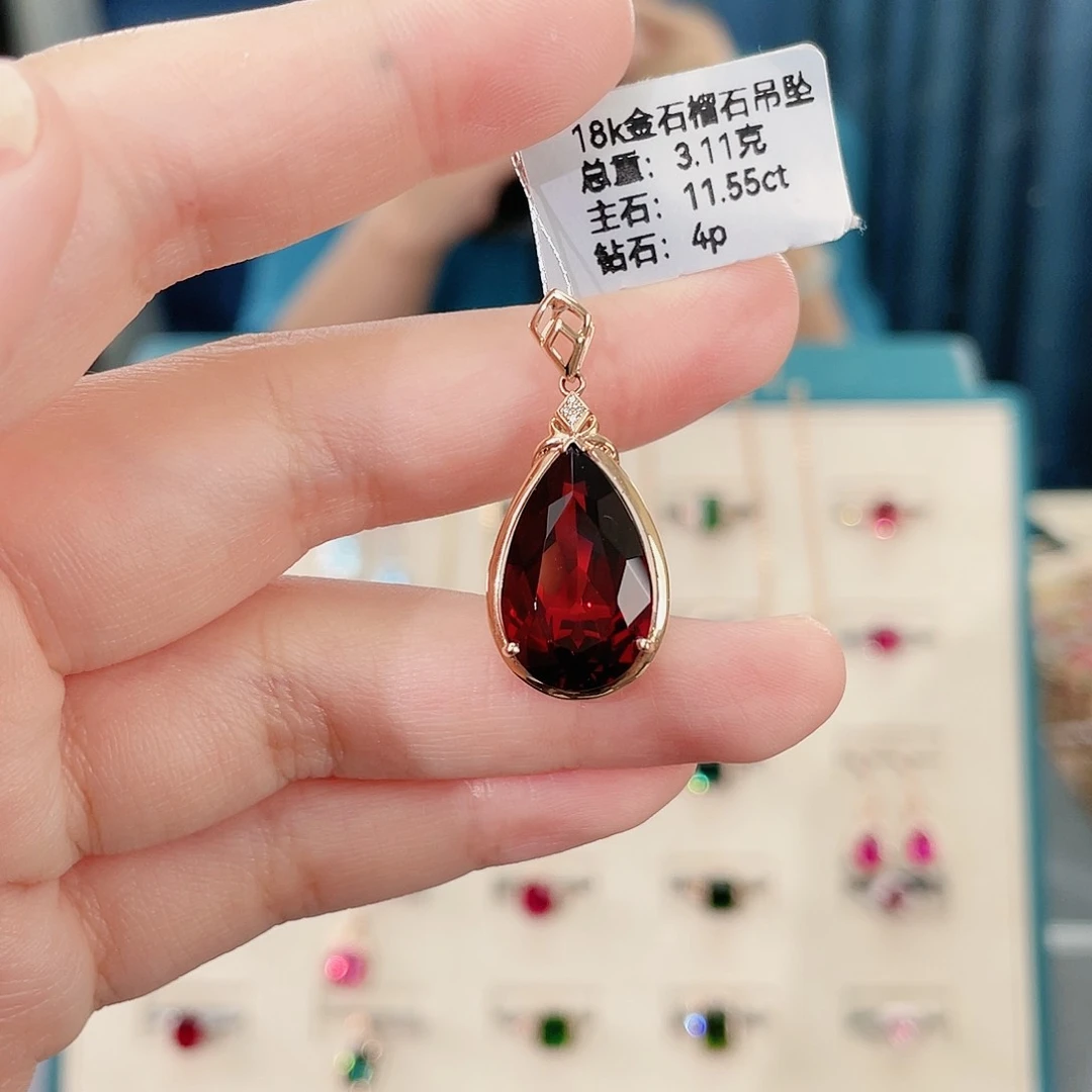 石榴石吊坠18K金镶嵌吊坠