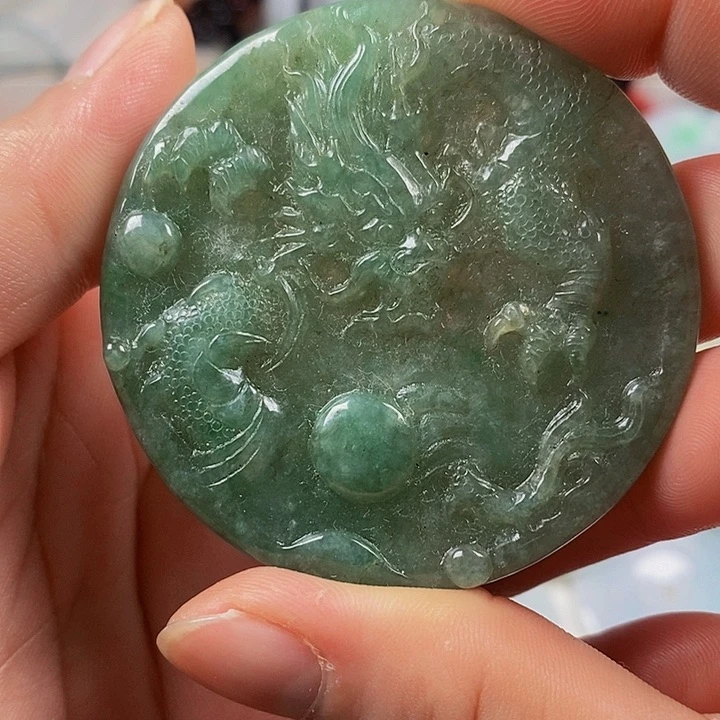 翡翠颈饰未镶嵌h c h c j c j c