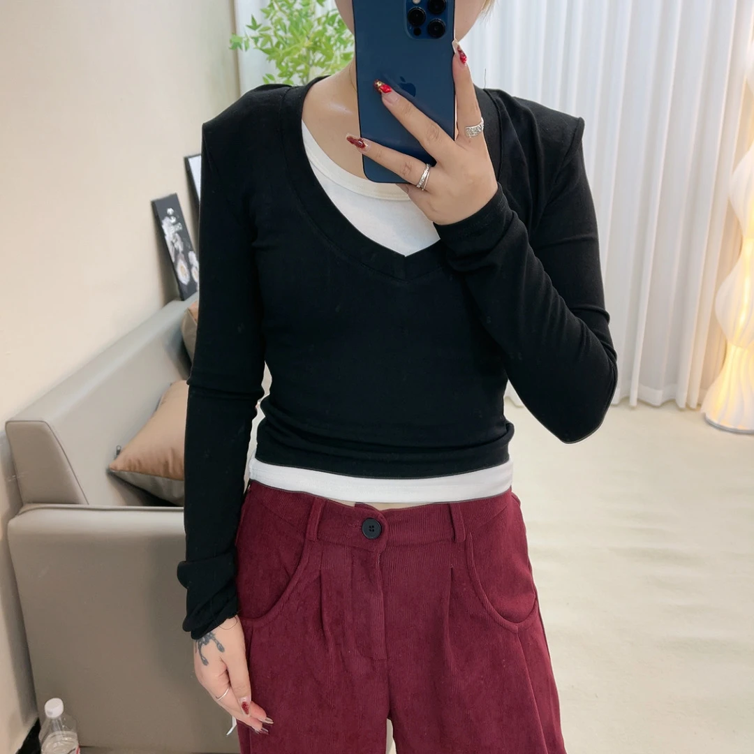 【YYJ】韩版V领假两件撞色设计感长袖T恤女早秋新款修身显瘦打底衫