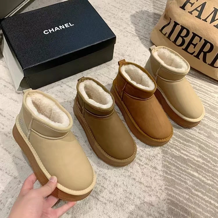 2025新款雪地靴周冬雨同款厚底短筒女防水可擦加厚防滑棉鞋潮6088