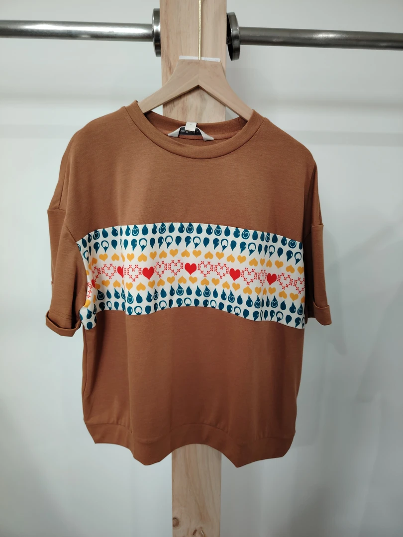 5790-夏季休闲时尚圆领拼接短袖