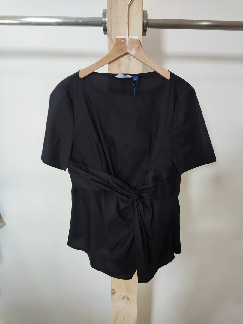 4891-亚美夏季新款高级感时尚简约风气质洋气百搭上衣