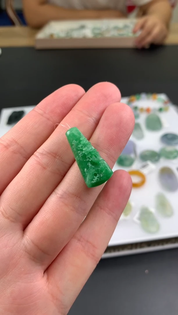 【闪购商品】定制翡翠未镶嵌翡翠