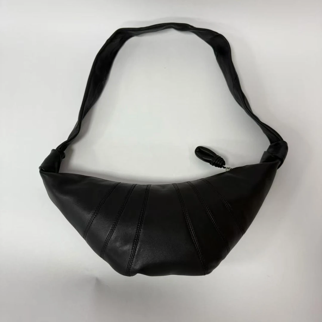 TUS牛角包新款潮流复古马鞍包胸包包包通勤