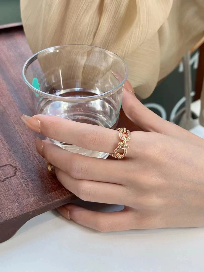 铜合金戒指 2030气质高级感马蹄戒