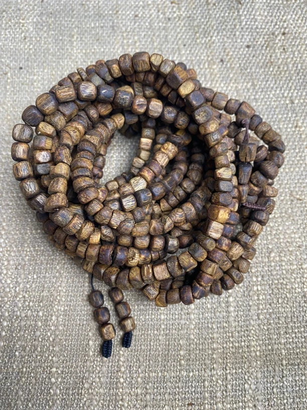 HLC001奇楠沉香虫漏多圈保30克多样性发1