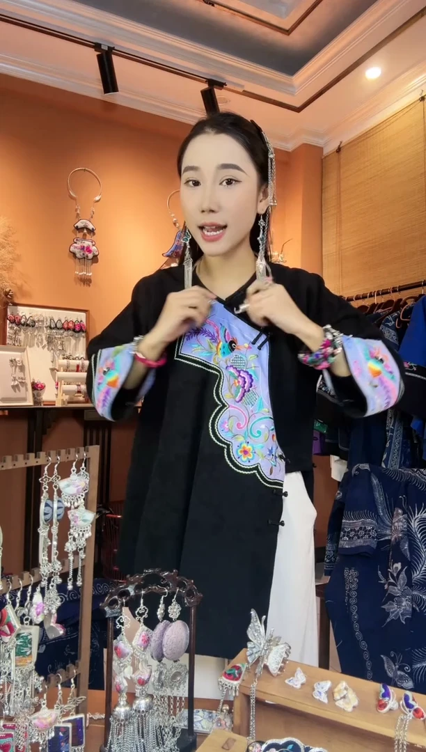 【闪购商品】刺绣纯手工服装民族风