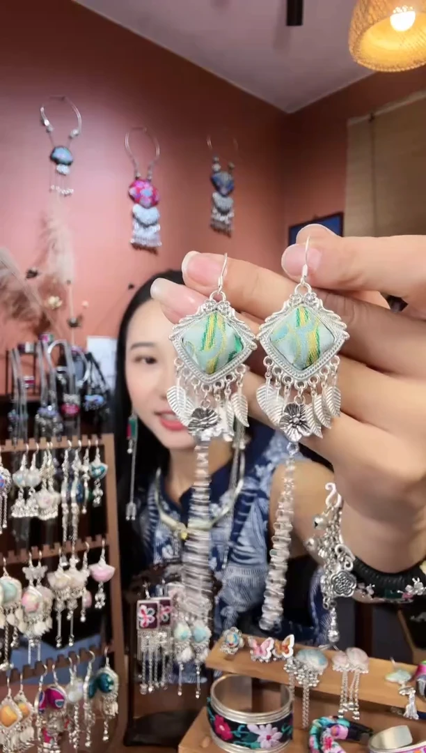 【闪购商品】刺绣纯手工耳环民族风