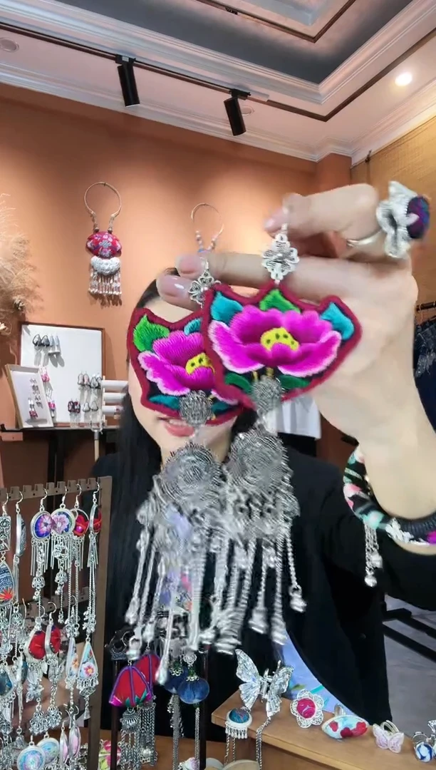 【闪购商品】刺绣纯手工耳环民族风