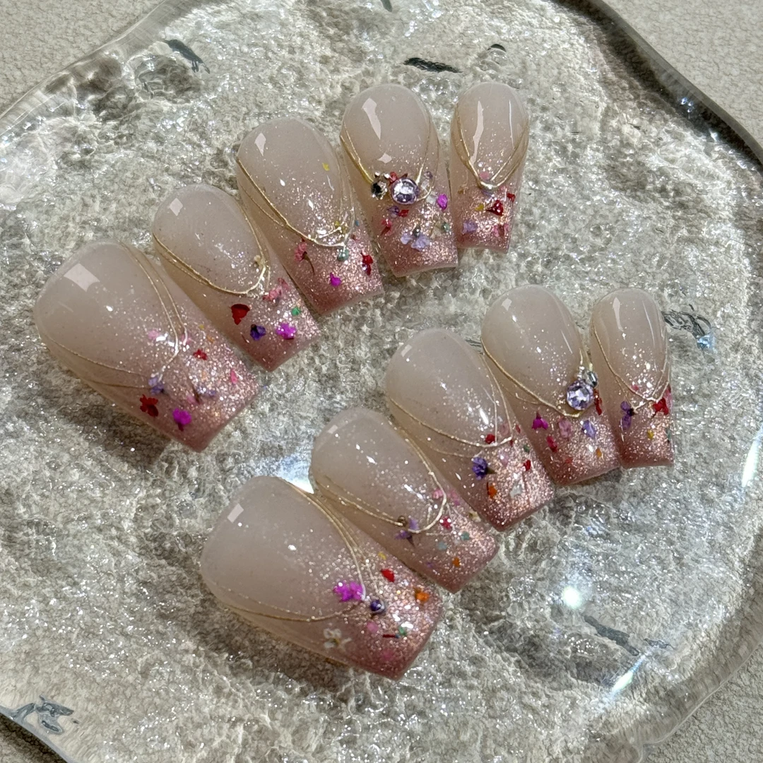 『琉光幻彩』短梯干花拉丝纯手工穿戴甲