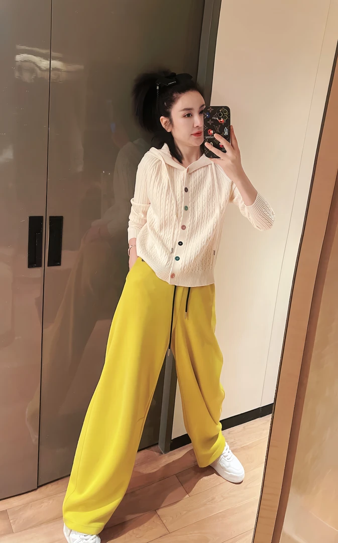 【哝哝服饰】2024新款雅丹风彩色纽扣麻花连帽针织开衫MY-J01192084