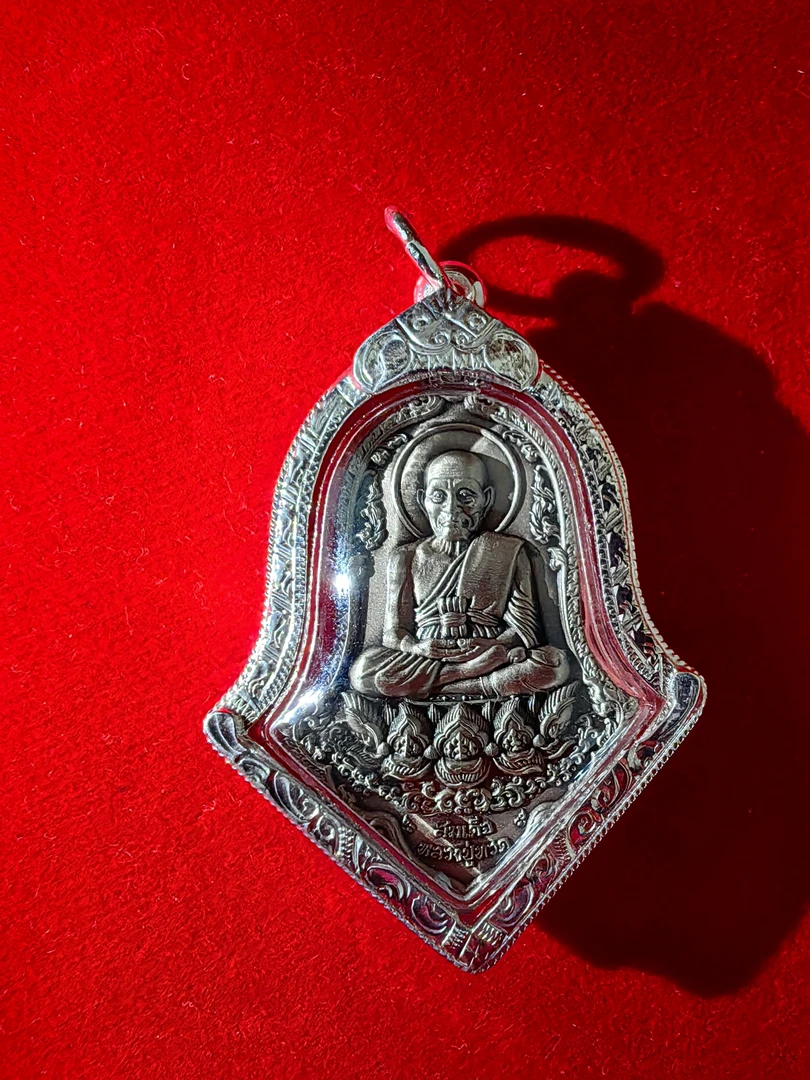 铜合金亚克力吊坠 龙婆托自身像佛牌