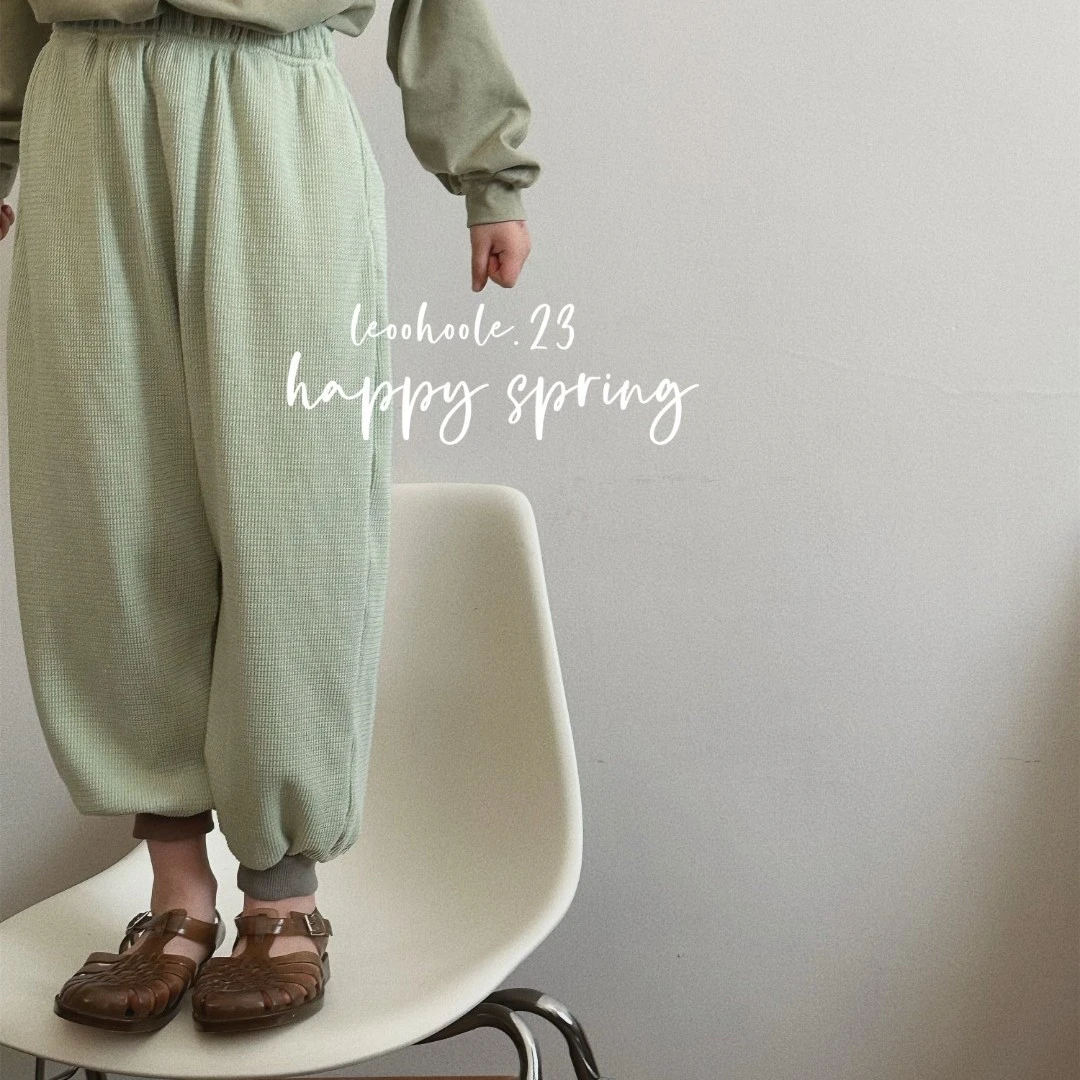 LEOOHOOLE | 哦哦乐 春日的小清新 华夫格束脚口运动裤 校园神裤