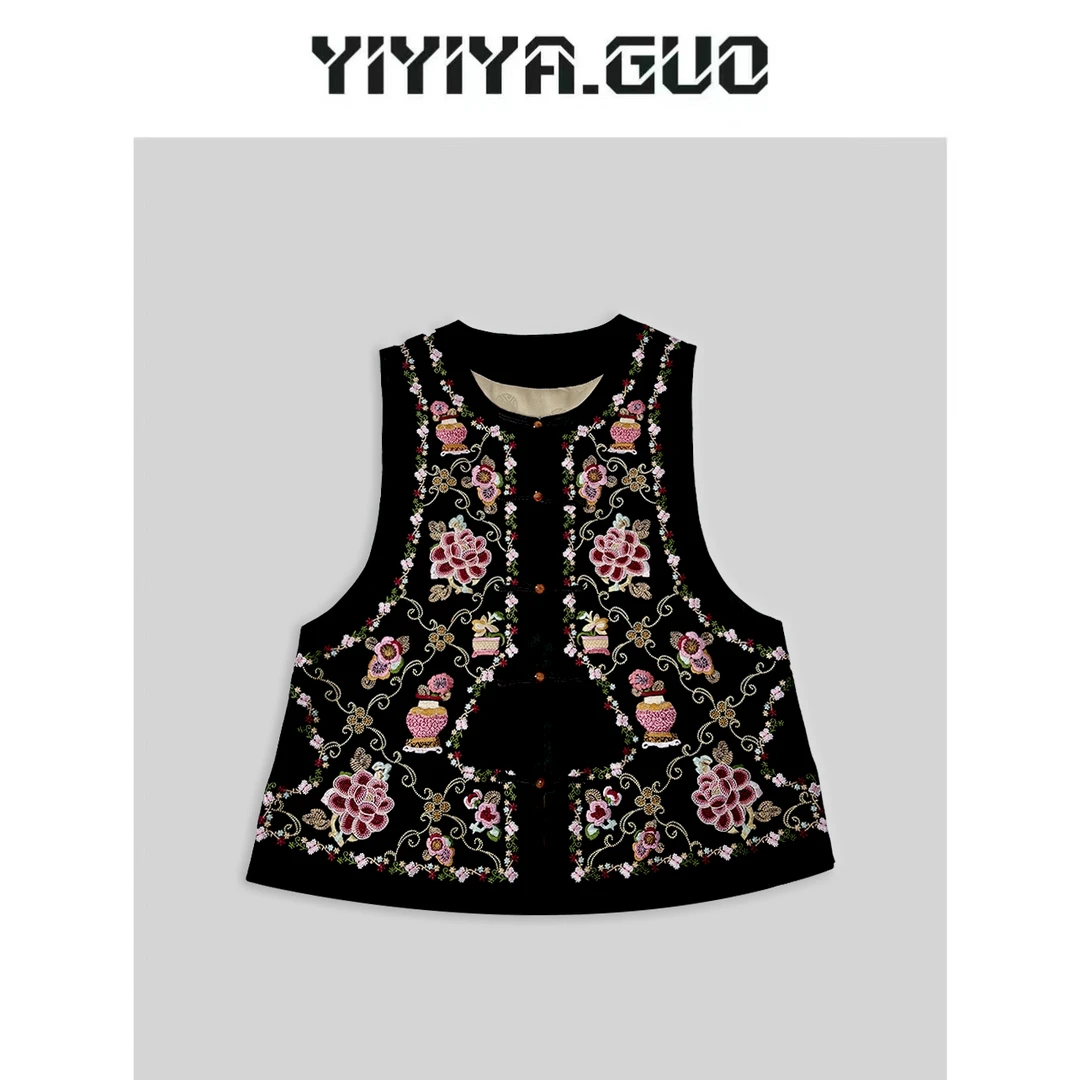 yiyiya.Guo艺艺吖/【夏栀】黑色圆领马甲20242126