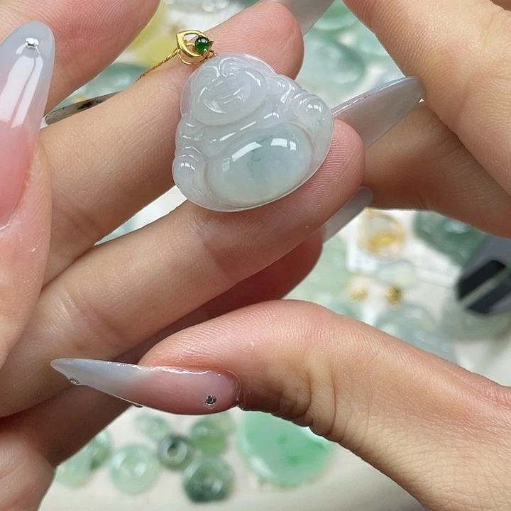 翡翠颈饰18K金镶嵌翡翠