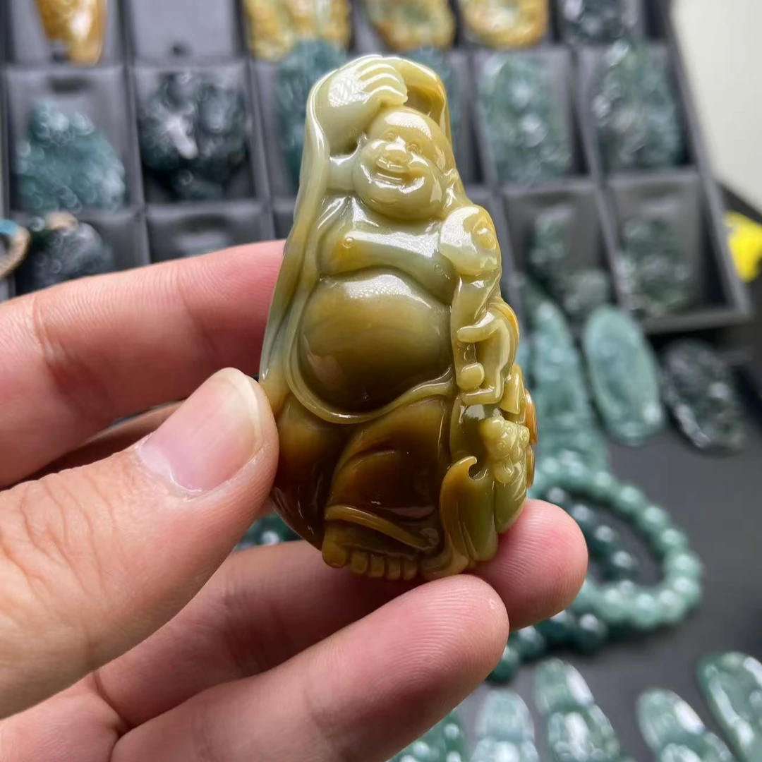黄翡逍遥佛翡翠吊坠天然糯种无棉无纹无裂卡62*32*20