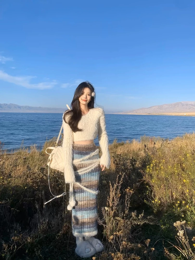 一整套初冬穿搭毛茸茸短款针织毛衣高腰包臀半身裙漂亮洋气套装裙