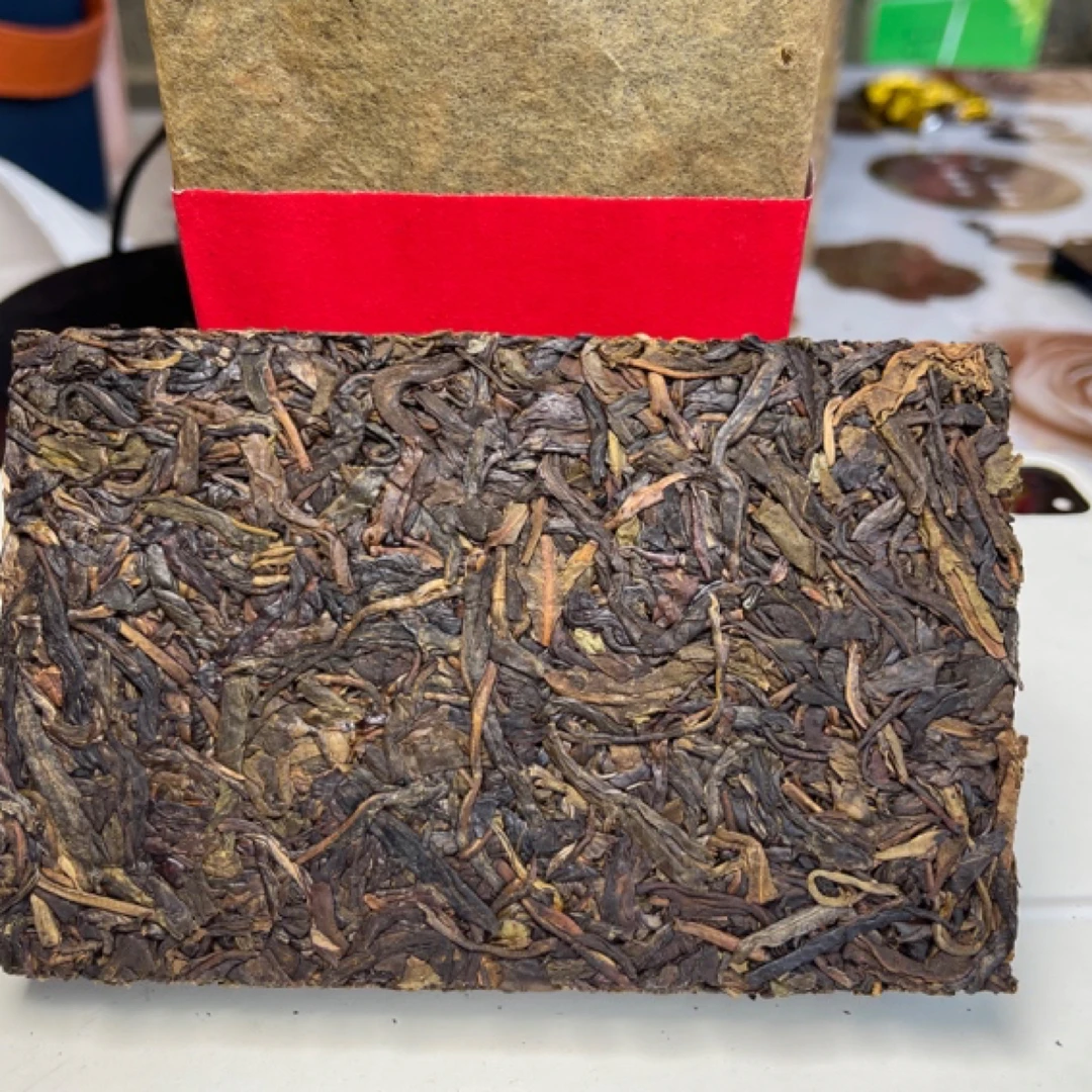 茗世推荐，15年陈弯弓古树生普茶砖.茶气足，咖啡香，炒米香