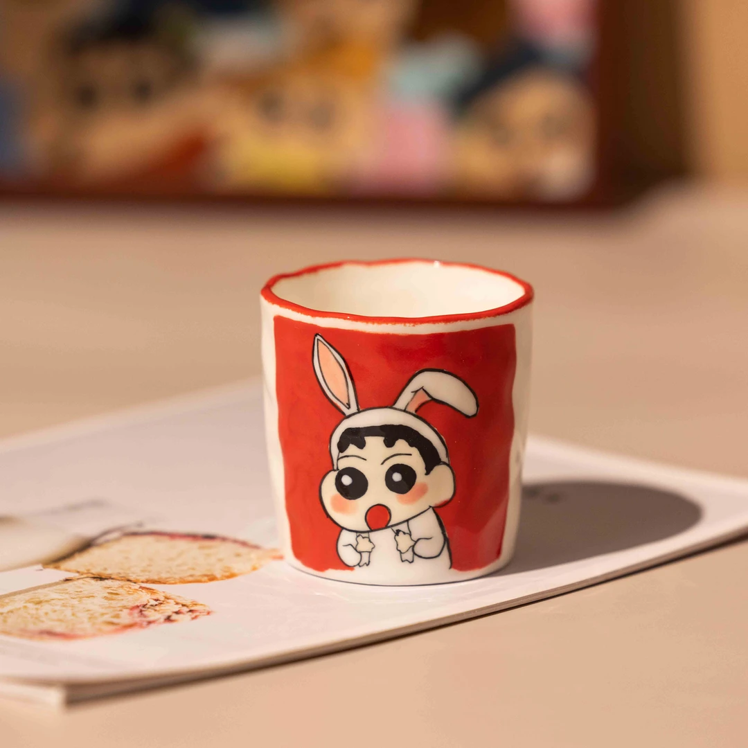 A0167景德镇创意手作陶瓷蜡笔小新兔子手捏杯兔耳朵