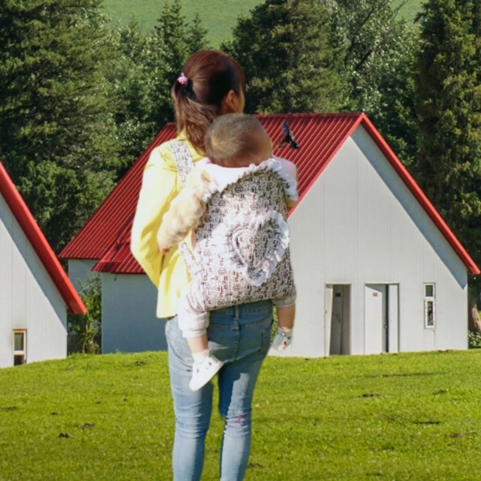 云南小孩四川背带前抱后背式透气凉快护头护颈绣花背扇夏季款