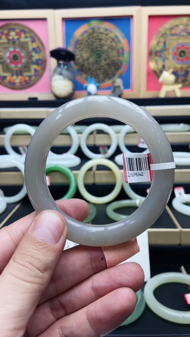 【闪购商品】和田玉手镯未镶嵌藕粉59圈16098542