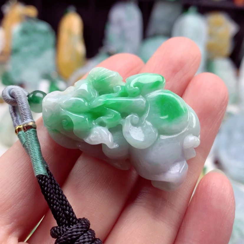 【闪购商品】翡翠吊坠(不含链)未镶嵌