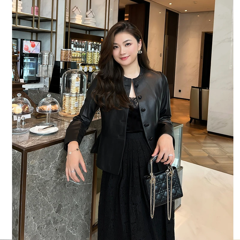 【琳媚】简约优雅气质短款圆领黑色皮衣上衣女