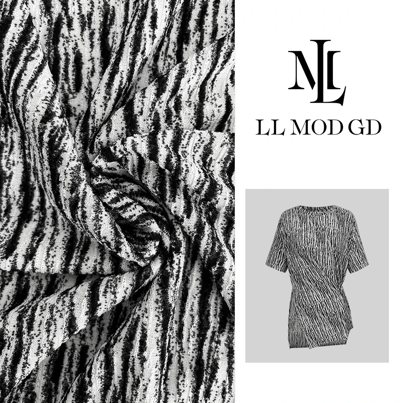 LL·MOD·GD2024夏时尚休闲小众设计感女装女士T恤上衣XR-251426