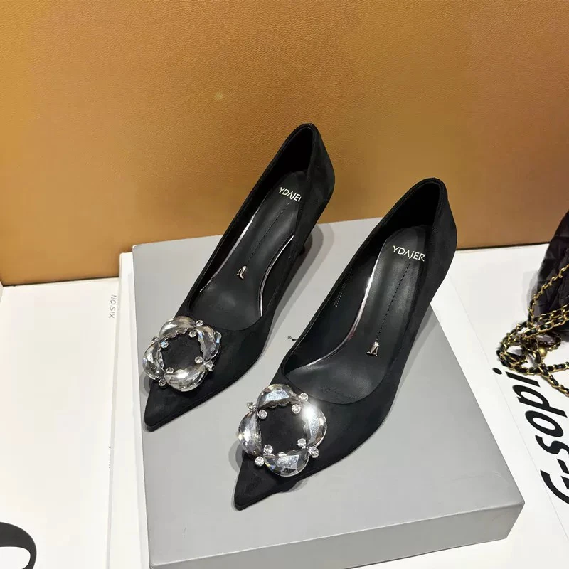 法式设计感小众高跟鞋女2024新款百搭尖头绒面黑色水钻性感单鞋潮