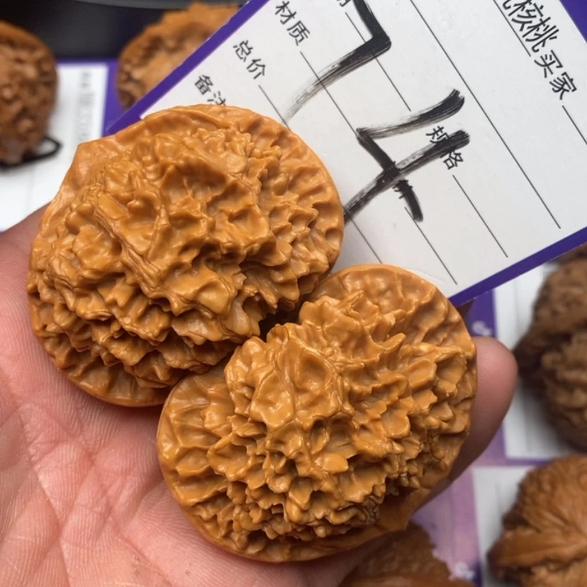 【闪购商品】文玩核桃吊坠51尺官帽