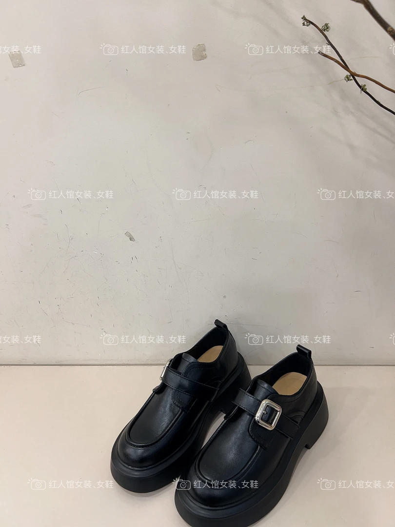 86686品质轻奢钳子黑色乐福鞋