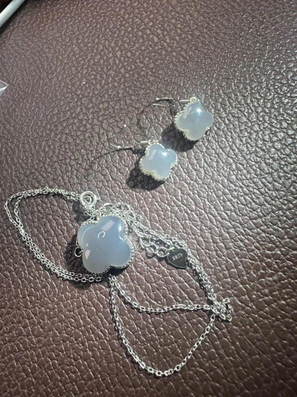 和田玉烟紫料四叶草颈饰、耳饰套装s925银镶