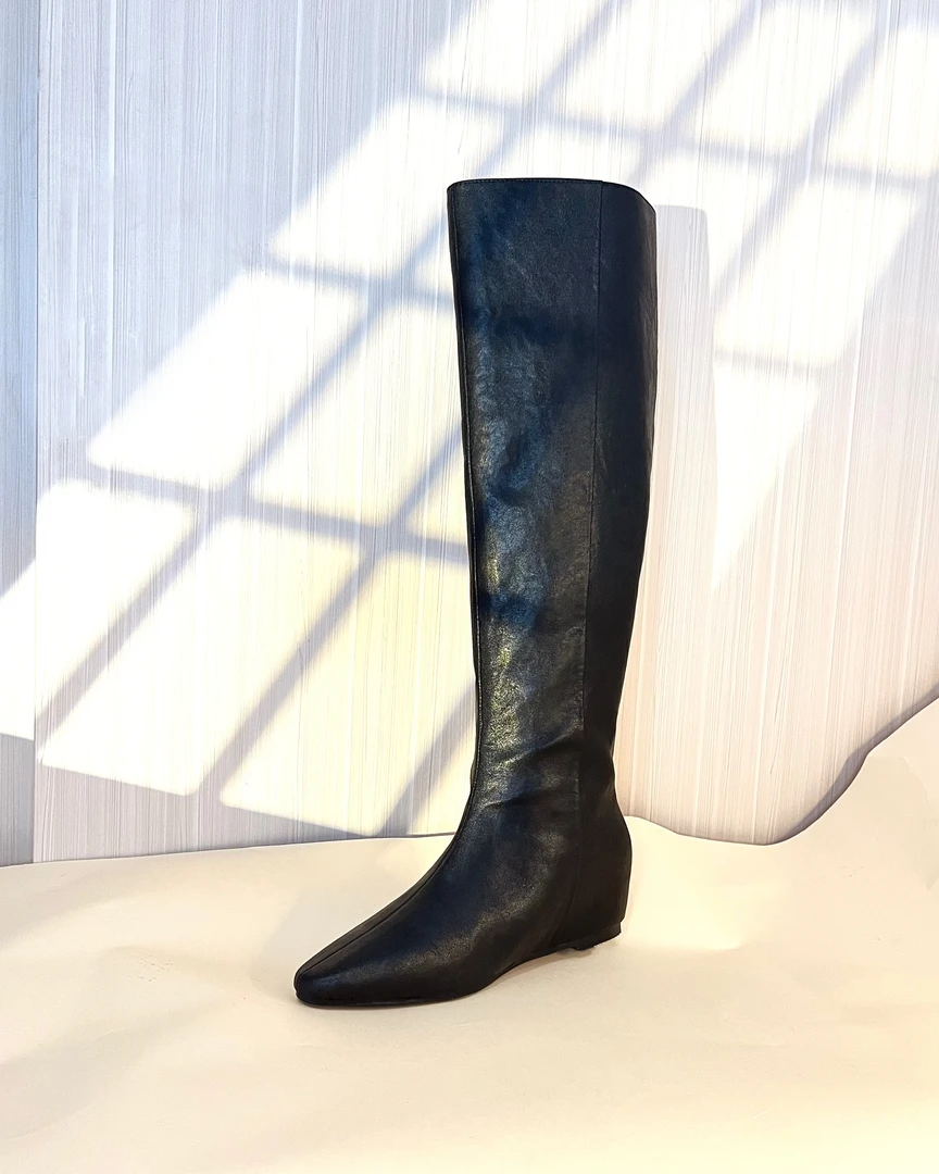 【开心】内增高4.5CM时尚女鞋复古及膝长靴真皮绒面两版本2024秋冬