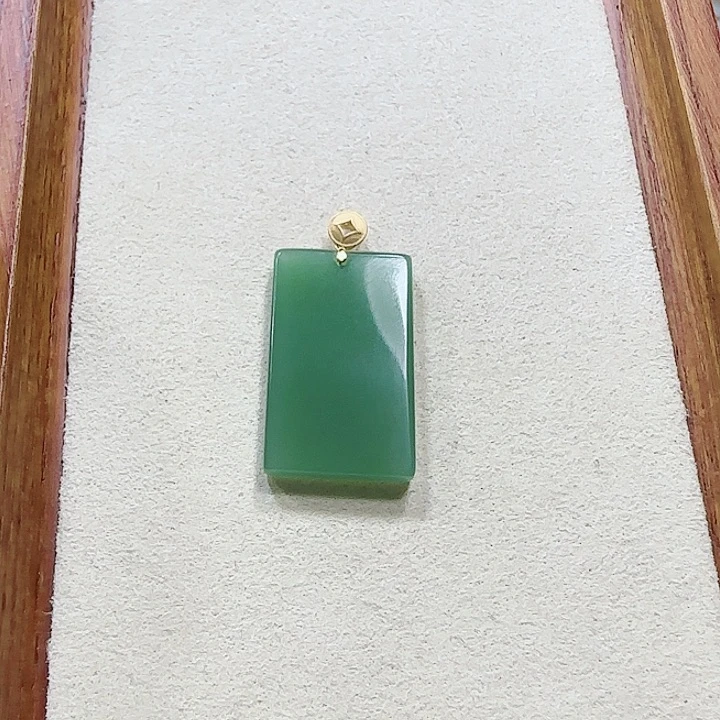 和田玉颈饰18K金镶嵌