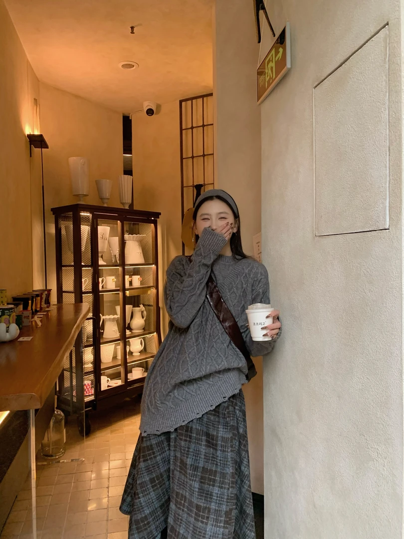 70不是七十【塞纳旋律】秋冬韩系圆领假两件麻花落肩宽松毛衣