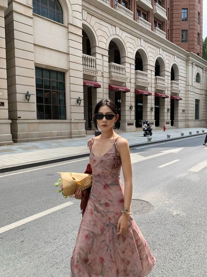 70不是七十【法奢玫瑰】秋季吊带绑带圆领分割A摆长款连衣裙