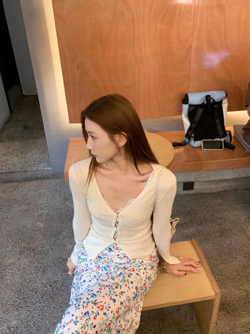 清清款/70不是七十【柠檬奶霜】春夏韩系V领修身短款细闪纯色正肩长