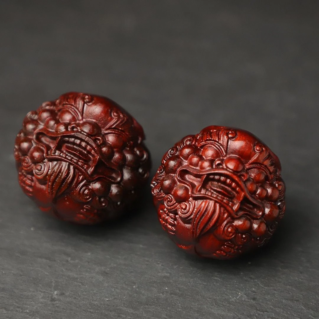 小叶紫檀貔貅手球木雕瑞兽保健球红木中老人男士保健把玩文玩送礼