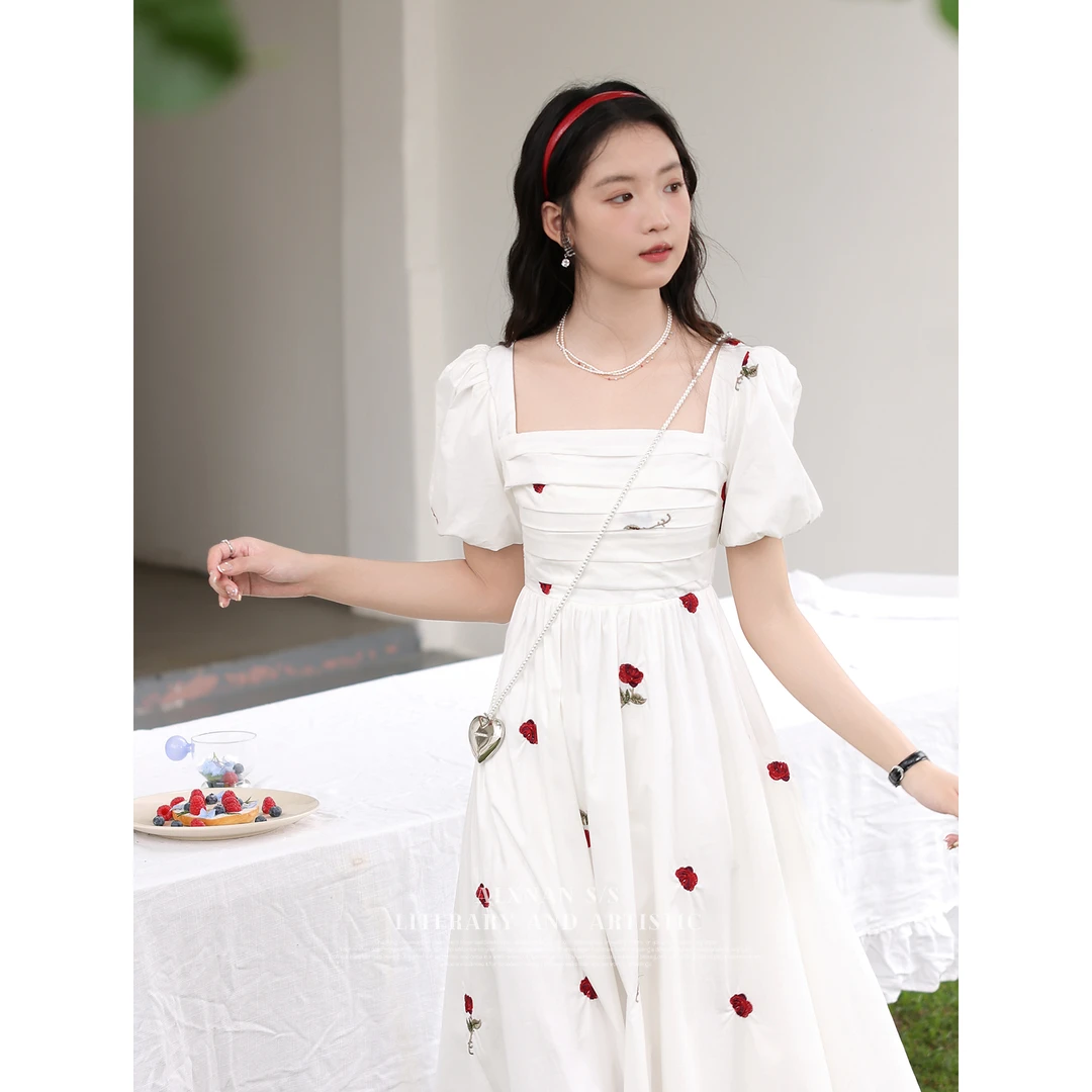 【现货！瞎卖！】《玫瑰少女》法式泡泡袖连衣裙LXN30087