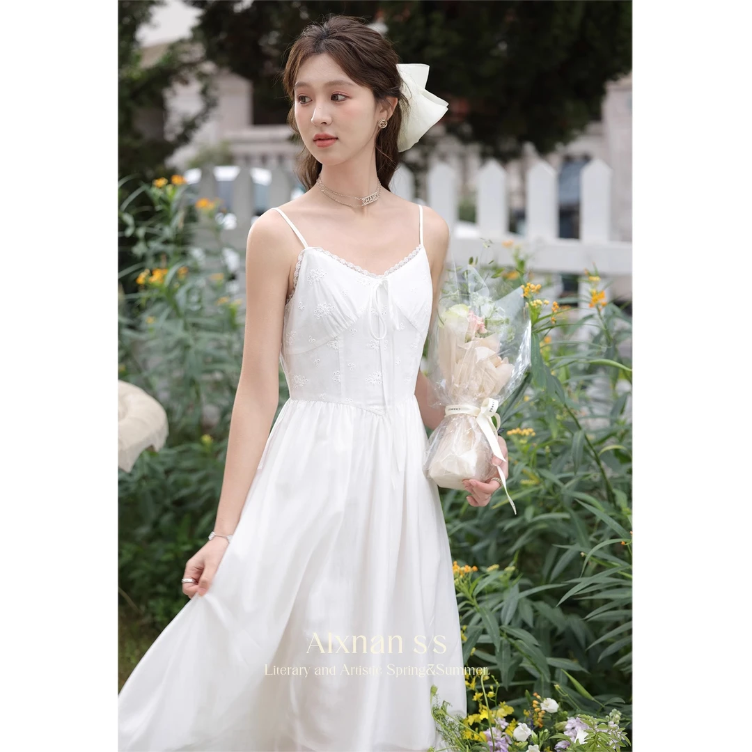 【现货】鹿向南-茉茉 夏季气质显瘦白色吊带裙仙气长裙L33528