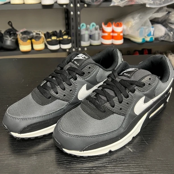 球鞋 AirMax90 铁灰黑 44码 99新 公价800男子