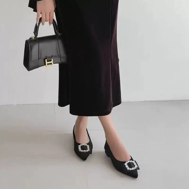 【302】秋季新款真皮尖头浅口单鞋粗跟水钻蝴蝶结中跟瓢鞋55975