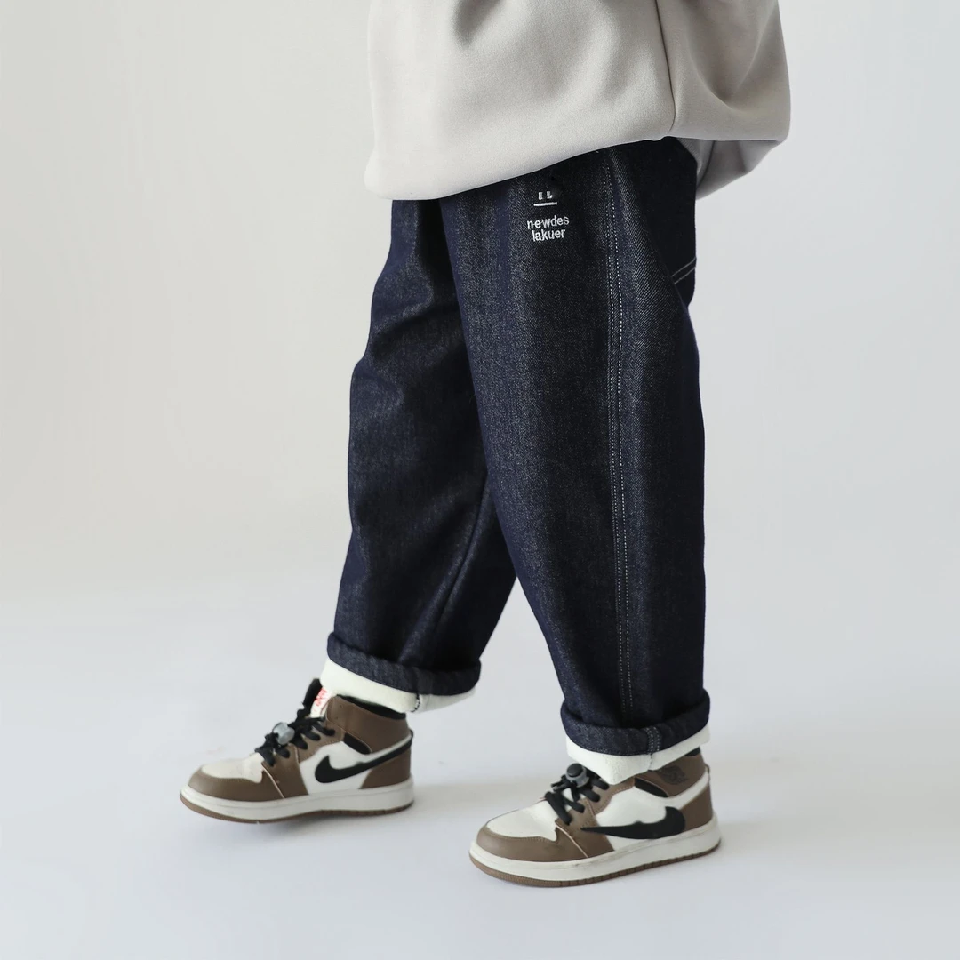 韩系刺绣一体绒直筒牛仔裤 43848