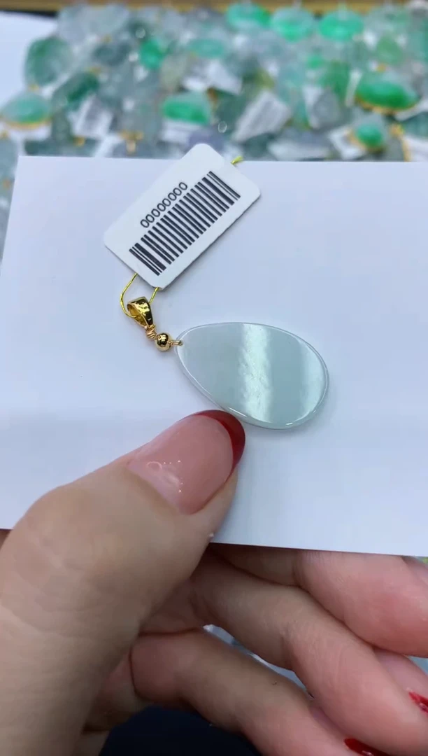 【闪购商品】翡翠颈饰合金111111111