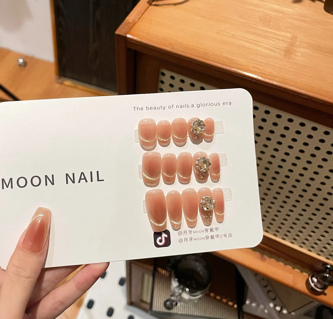 「香槟玫瑰」K9爆闪巨显白香槟法式微笑猫眼可拆卸纯手工穿戴甲美甲