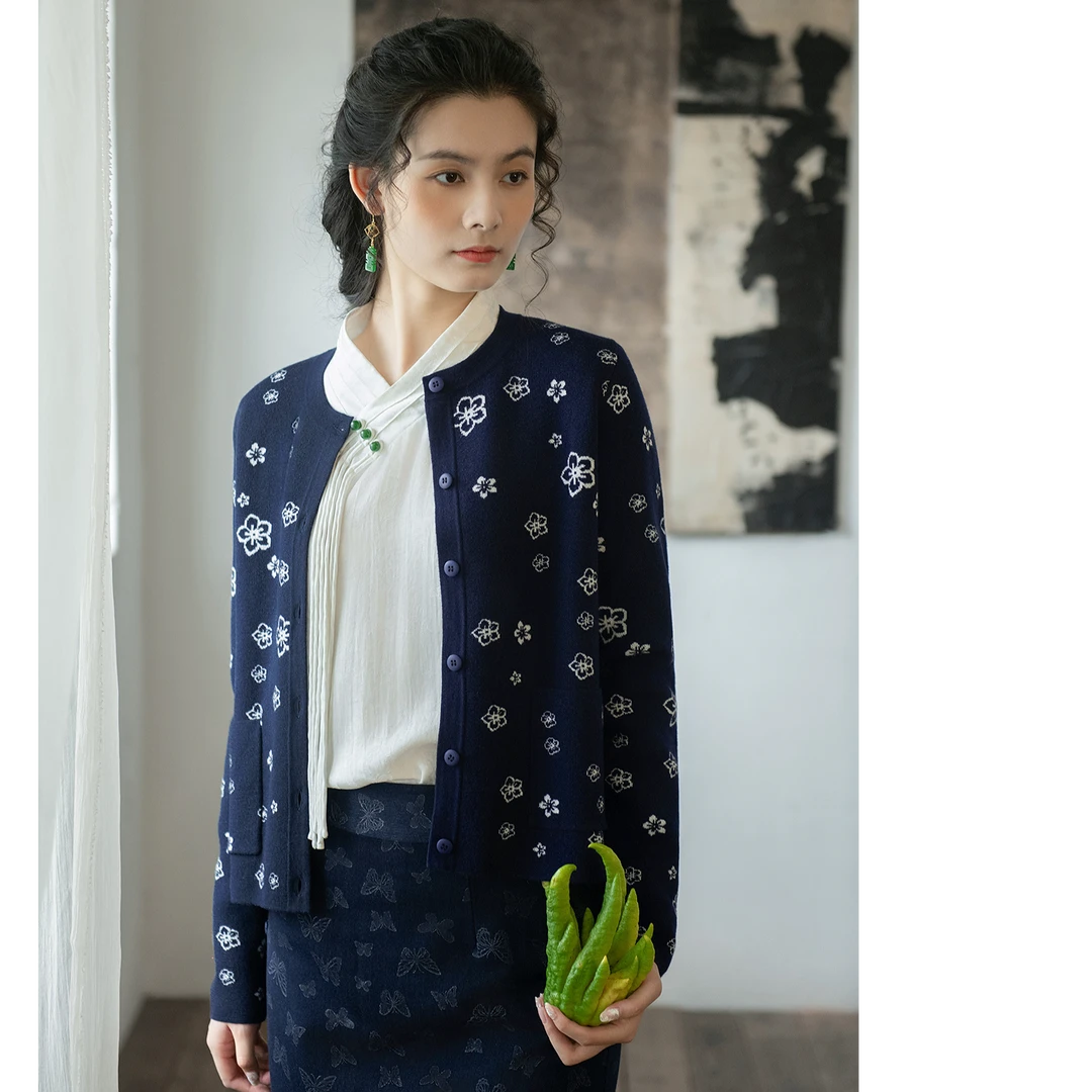 生活在左休闲百搭2024冬优雅提花显瘦针织外套女式针织衫1944115