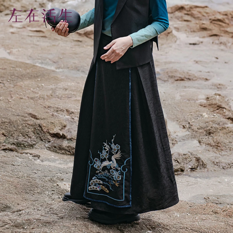生活在左主2023春夏新绣花新中式半身裙女1932438汉服