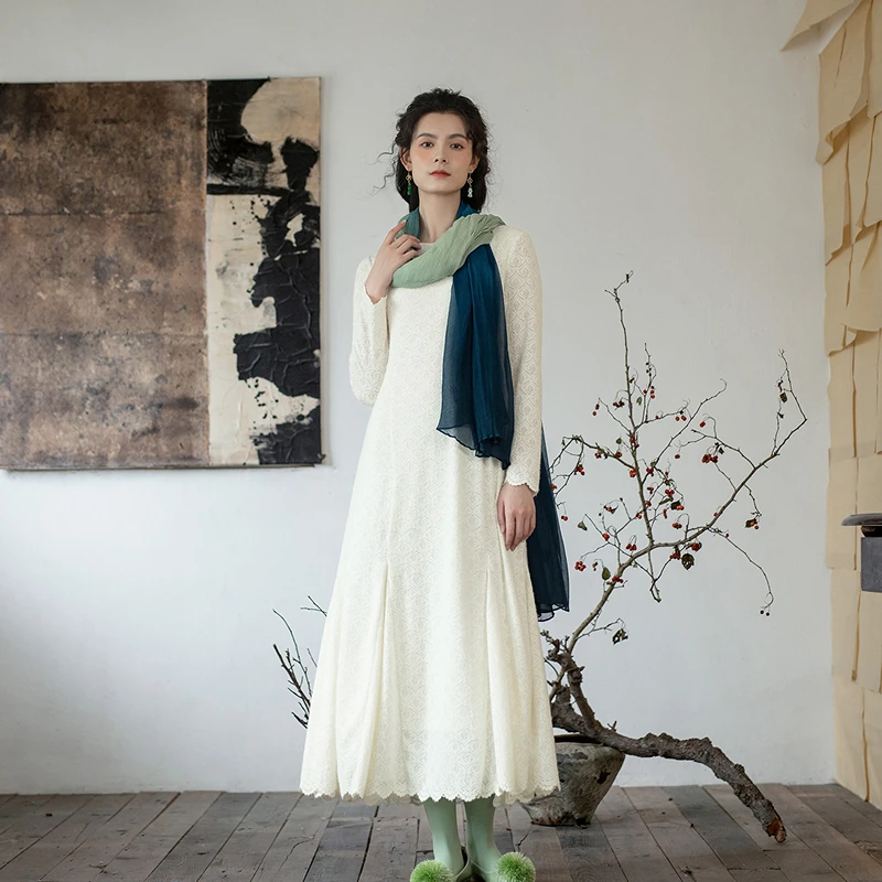 生活在左2024秋冬新品优雅提花花边修身连衣裙女文艺1944251复古.