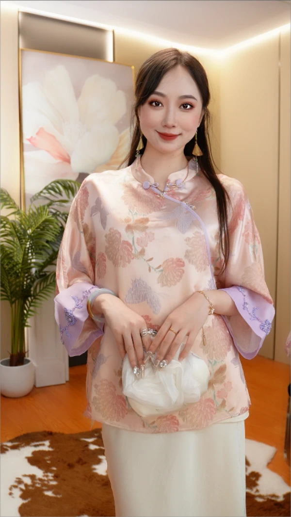 《紫薰粉蝶》重工提花刺绣蕾丝夏季高档上衣防晒2024B0900—七月